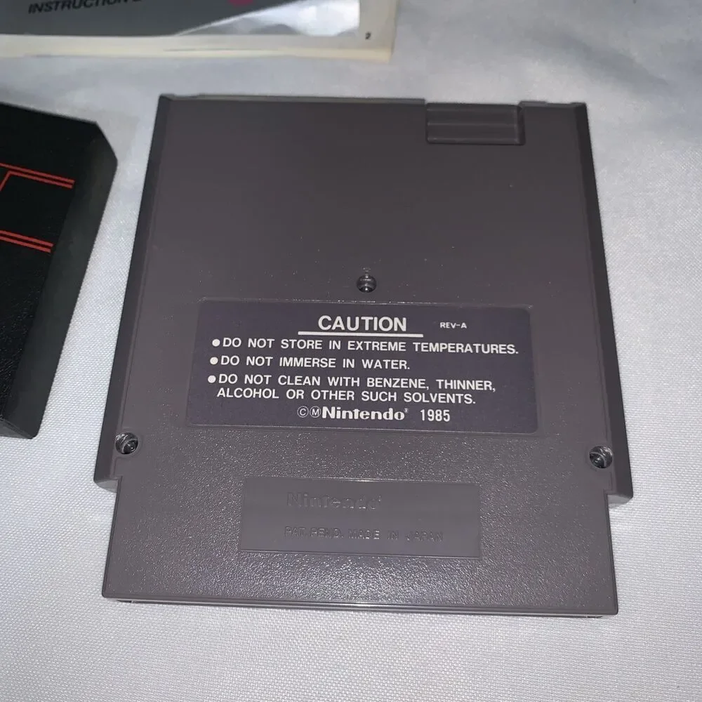 Metroid NES Nintendo Game  (Nintendo Entertainment System, 1987) Manual & Case